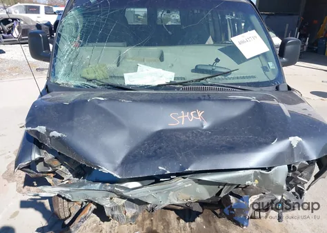 2017 Chevrolet Express 2500 Ls z USA, uszkodzony, nr VIN 1GAWGEFF7H1271229